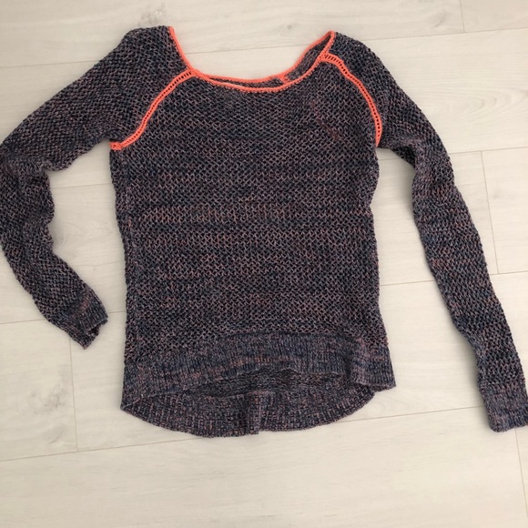 sweater - Picture 1 of 1